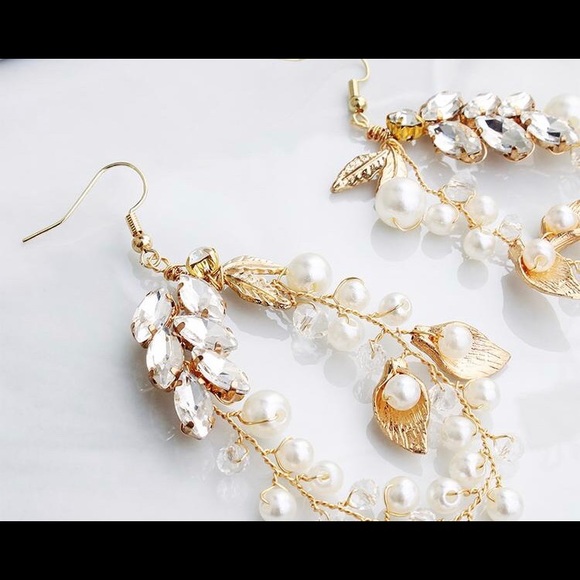 Custom bridal earrings - Picture 2 of 5